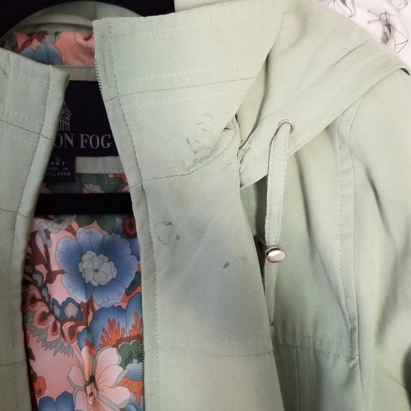 London Fog pistachio green rain jacket - Picture 4 of 6